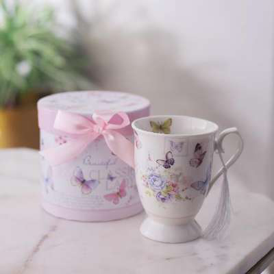 Vintage Pretty Butterflies Teacup